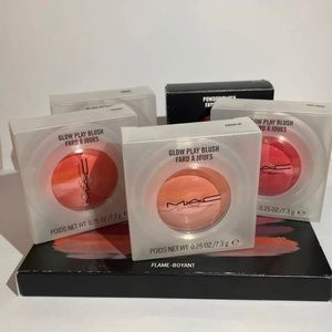 Mac cosmetics bundle. Eyeshadow palette and blush